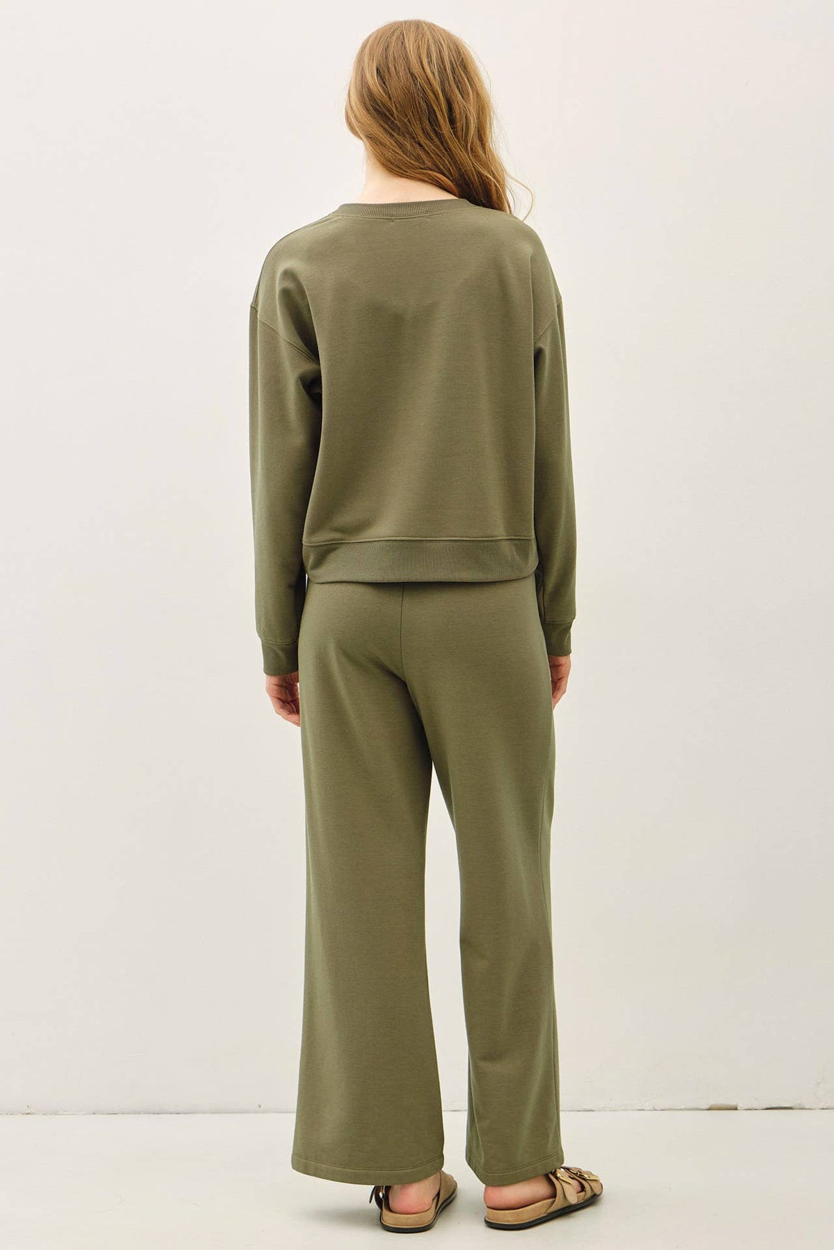 Cropped Cloud Fleece Sweatshirt