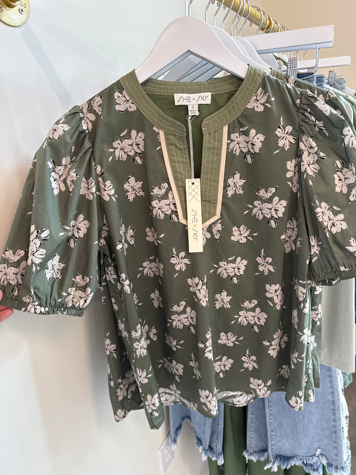 Garden Print Contrast Neck Top
