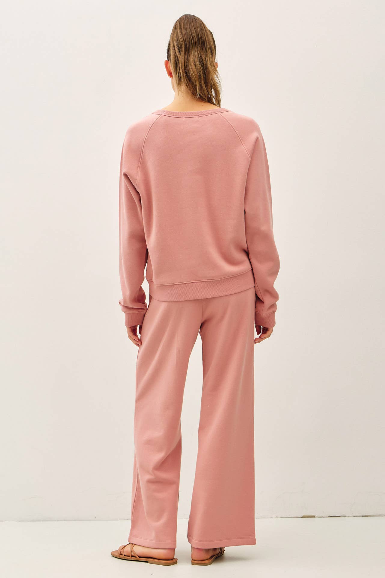 Raglan Sleeve Pullover Sweatshirt