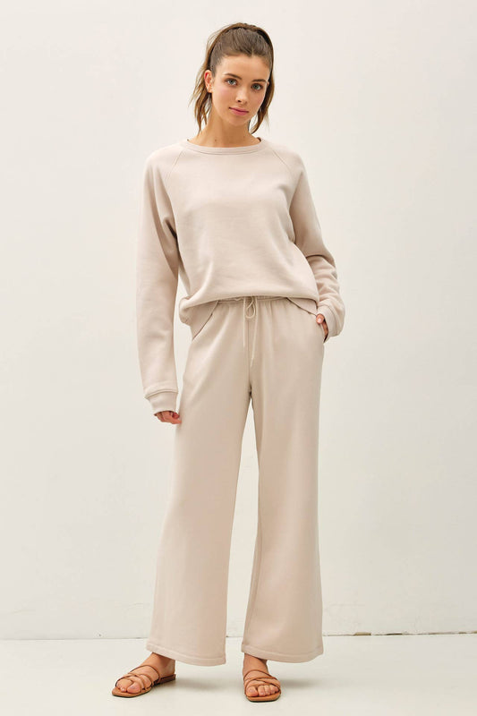 Raglan Sleeve Pullover Sweatshirt