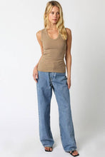 Load image into Gallery viewer, Scoop Front Tank Top
