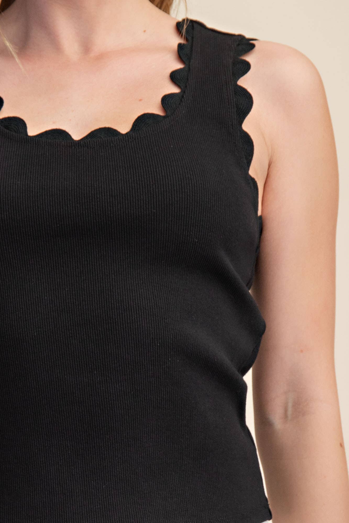 Scallop Scoop Neck Sleeveless Knit Top