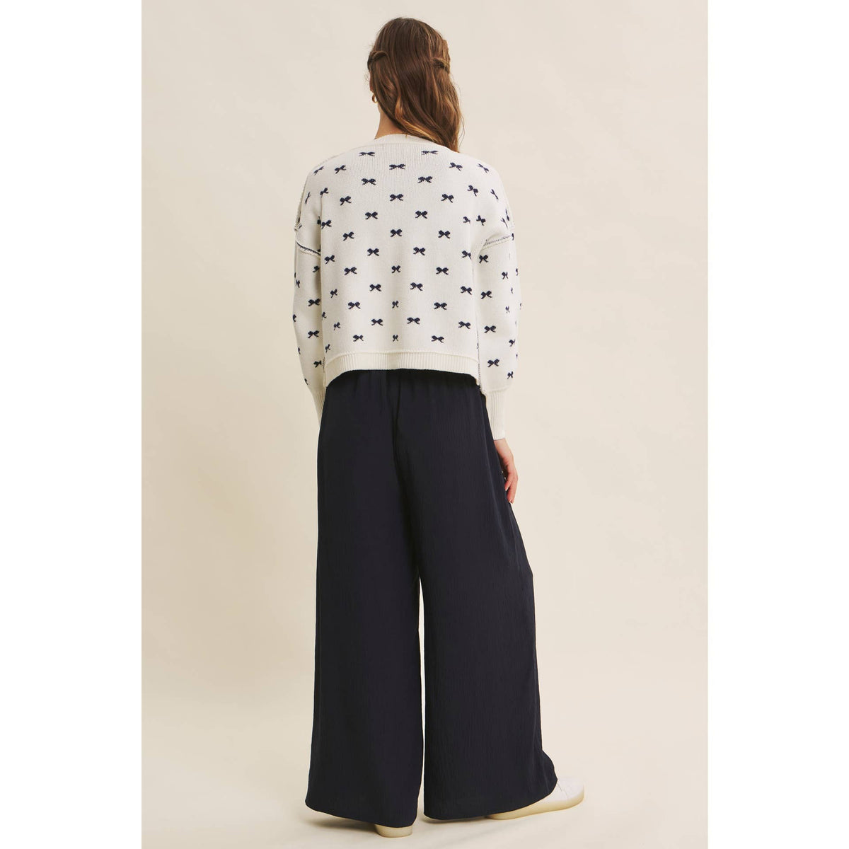 Bow Pattern Balloon Sleeve Sweater