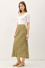 Load image into Gallery viewer, Floral Print Midi Skirt
