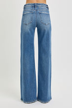 Load image into Gallery viewer, TC High Rise Wide Leg Jeans
