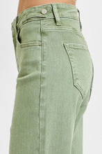 Load image into Gallery viewer, Mid Rise TC Crop Wide Leg Jeans
