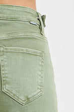 Load image into Gallery viewer, Mid Rise TC Crop Wide Leg Jeans
