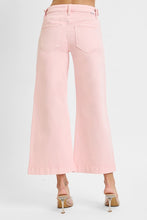 Load image into Gallery viewer, Mid Rise TC Crop Wide Leg Jeans
