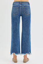 Load image into Gallery viewer, Mid Rise Crop Straight Jeans
