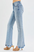 Load image into Gallery viewer, TC Mid Rise Frayed Hem Flare Jeans
