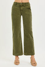 Load image into Gallery viewer, TC Mid Rise Ankle Straight Corduroy Pants
