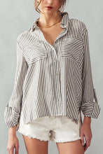 Load image into Gallery viewer, Relaxed Fit Vertical Striped Button Down Shirt

