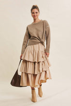 Load image into Gallery viewer, Exposed Contrast Seam Sweater
