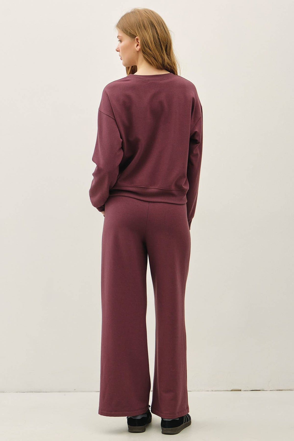 Cropped Cloud Fleece Sweatshirt
