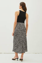 Load image into Gallery viewer, Floral Print Midi Skirt
