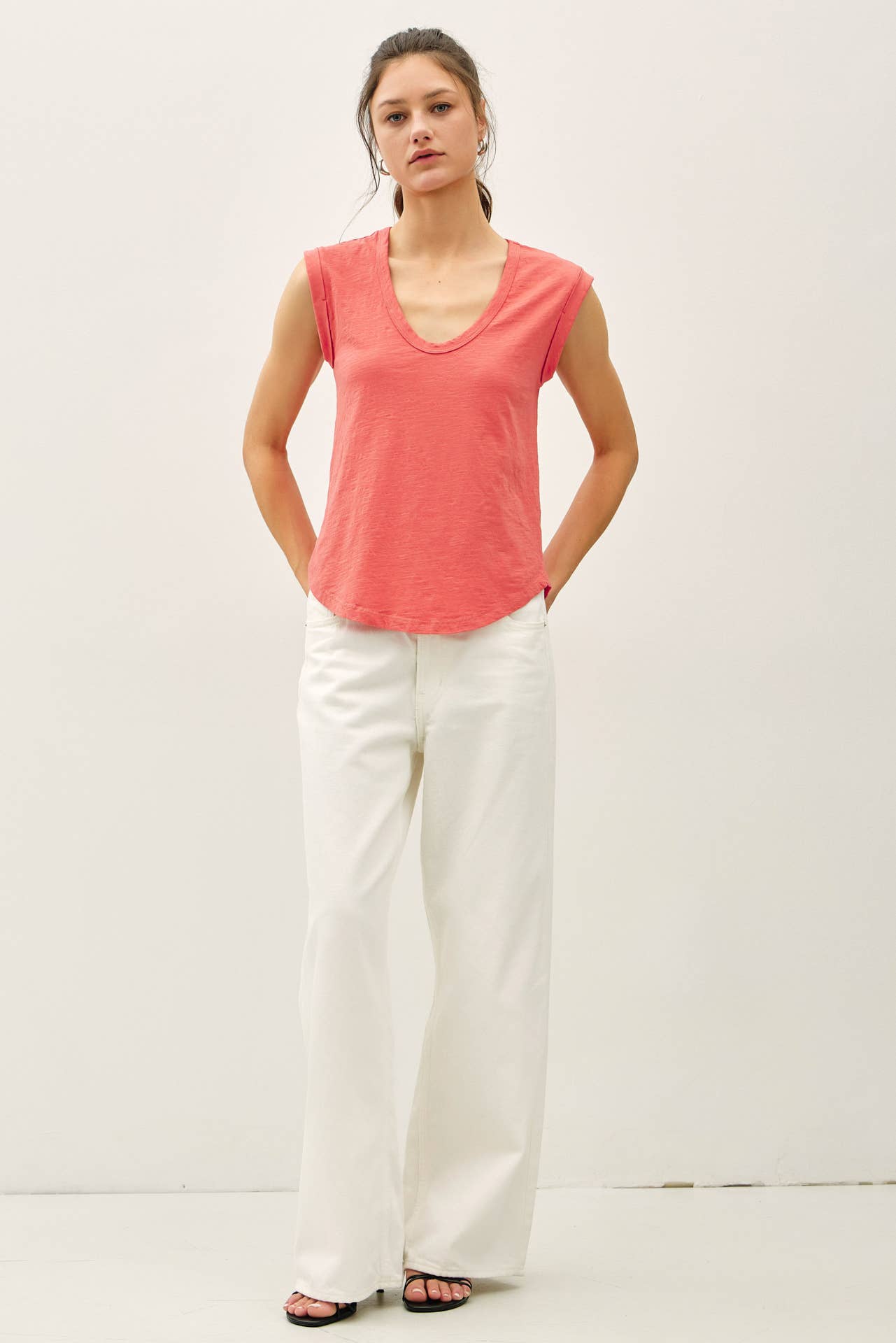Scoop Neck Folded Sleeve Slub Knit Top