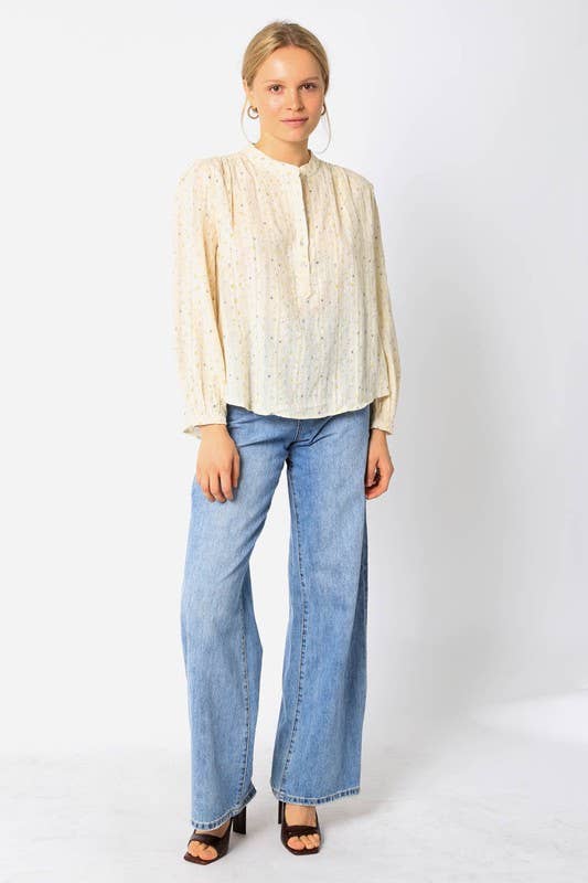 Textured Floral Flat Collar Top
