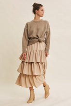 Load image into Gallery viewer, Exposed Contrast Seam Sweater
