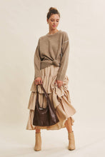 Load image into Gallery viewer, Exposed Contrast Seam Sweater
