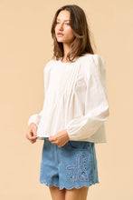 Load image into Gallery viewer, Puff Sleeve Pleated Long Sleeve Top
