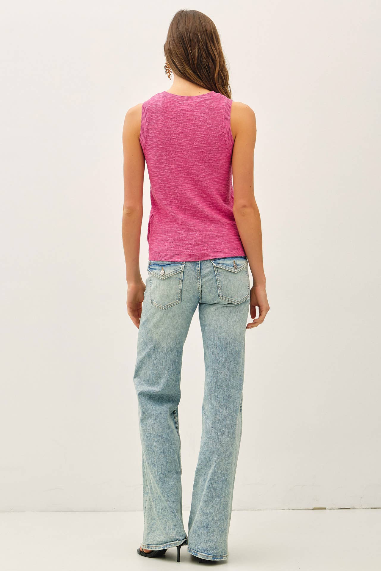 Round Neck Sleeveless Slub Knit Top