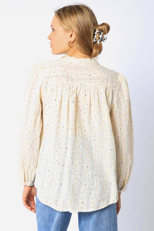 Textured Floral Flat Collar Top