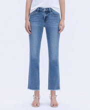 Load image into Gallery viewer, Mid Rise Raw Hem Crop Straight Jeans

