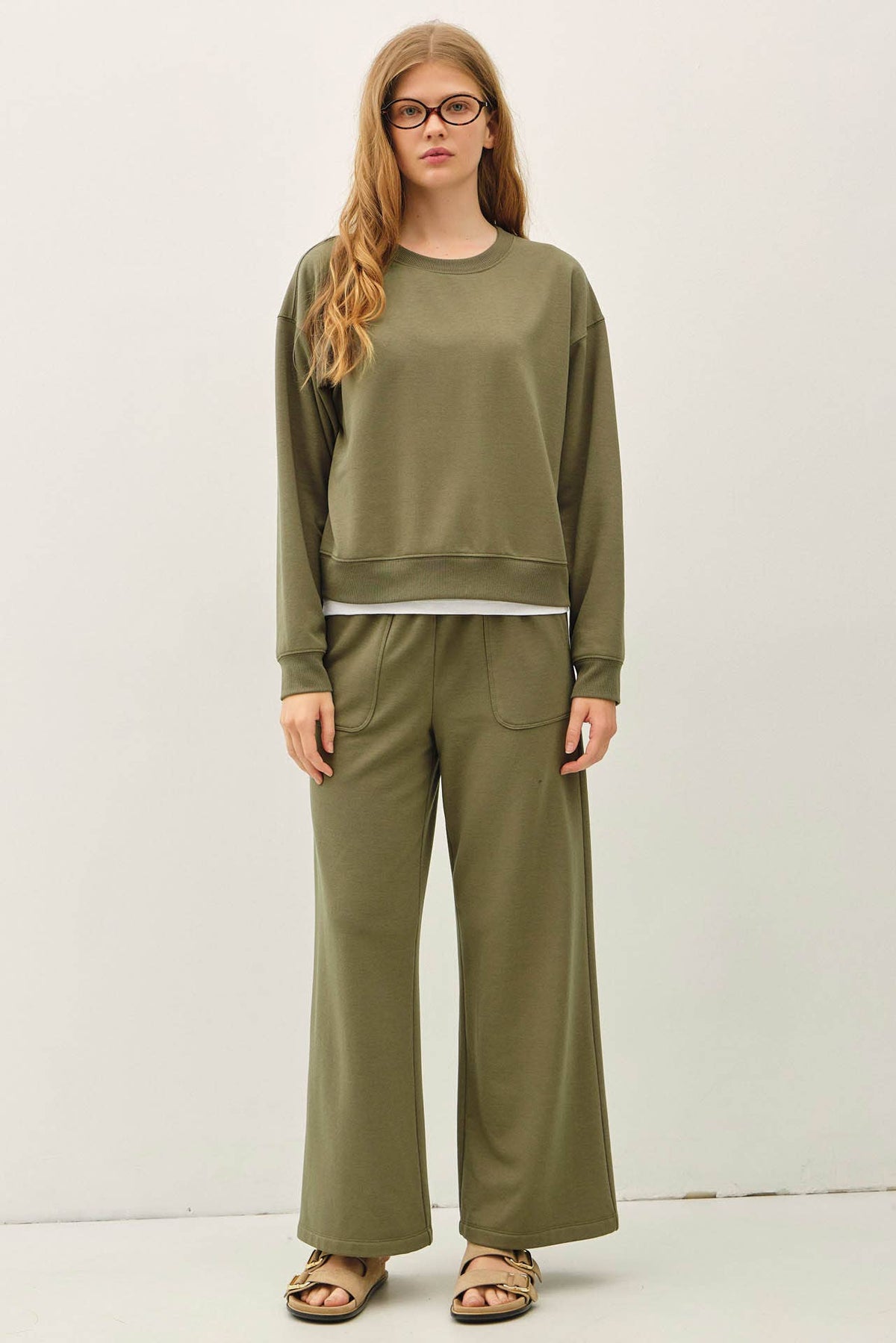 Cropped Cloud Fleece Sweatshirt