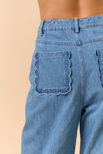 Load image into Gallery viewer, Scalloped Pockets Wide Leg Denim Pants
