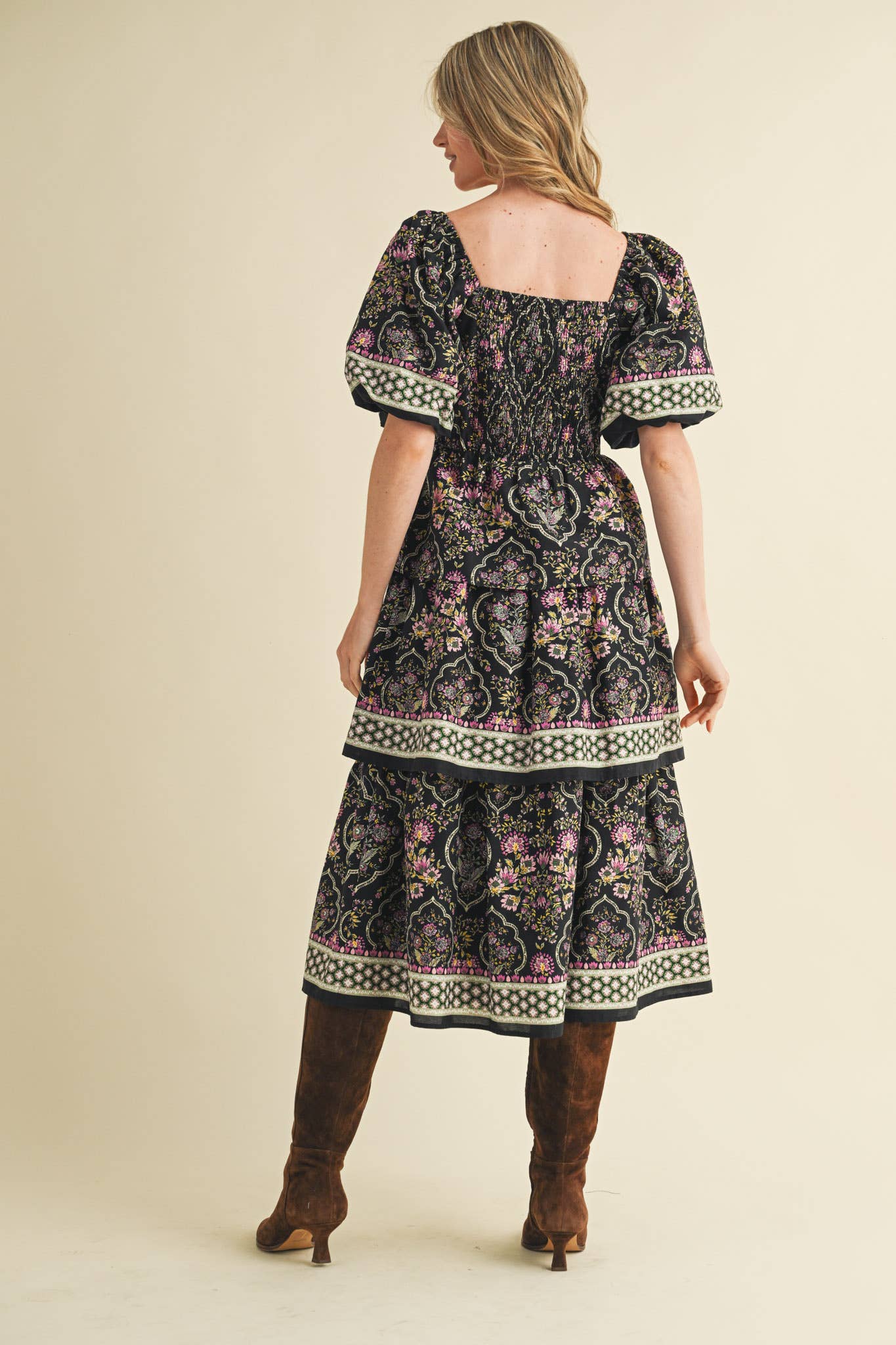 Rental- Border Print Sweetheart Neck Tiered Midi Dress