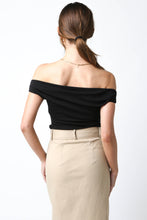 Load image into Gallery viewer, Off The Shoulder Ruched Top
