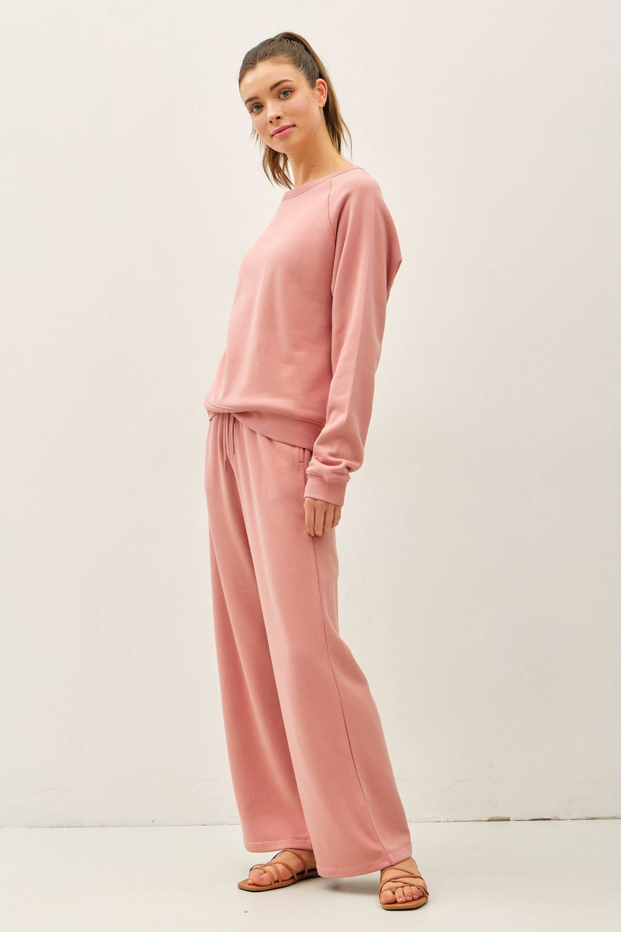 Raglan Sleeve Pullover Sweatshirt