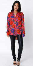 Load image into Gallery viewer, Silky Button Down Floral Top
