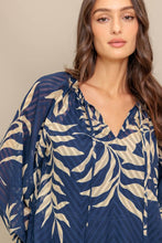Load image into Gallery viewer, Textured Burnout Tassel Front Top
