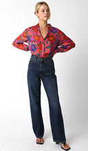 Load image into Gallery viewer, Silky Button Down Floral Top
