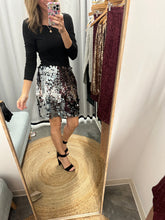 Load image into Gallery viewer, Sequins Mini Skirt
