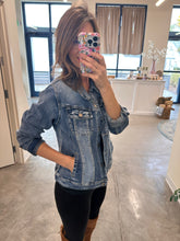 Load image into Gallery viewer, Fitted Denim Jacket
