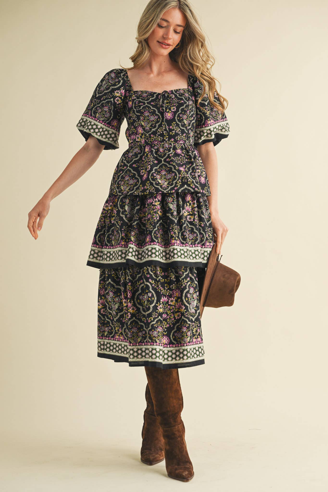 Rental- Border Print Sweetheart Neck Tiered Midi Dress