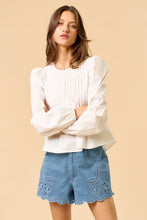Load image into Gallery viewer, Puff Sleeve Pleated Long Sleeve Top
