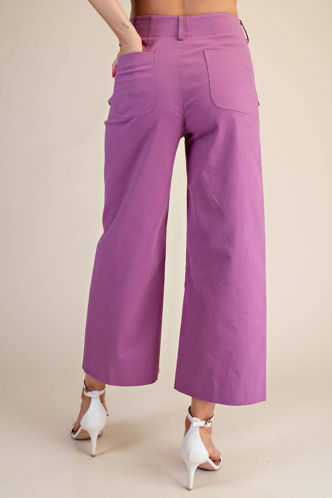 Cropped Wide-Leg Scallop Pocket Detail Pants