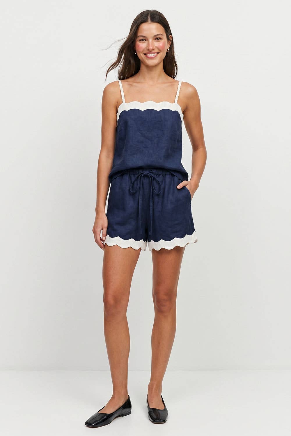 Scallop Trim Linen Blend Shorts