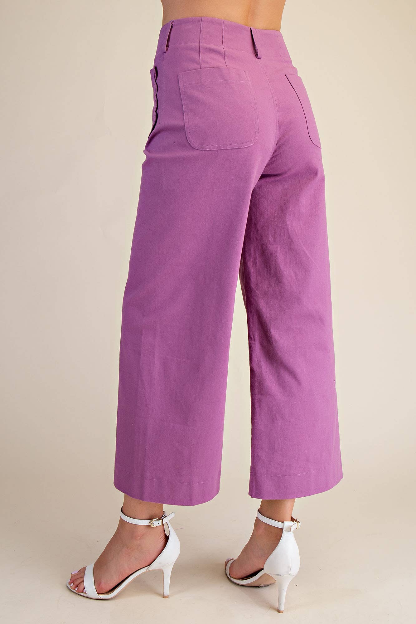 Cropped Wide-Leg Scallop Pocket Detail Pants