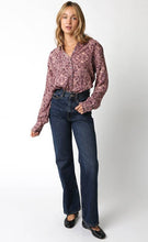 Load image into Gallery viewer, Collared Button Down Abstract Top
