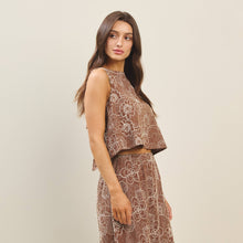 Load image into Gallery viewer, Floral Embroidered Sleeveless Top
