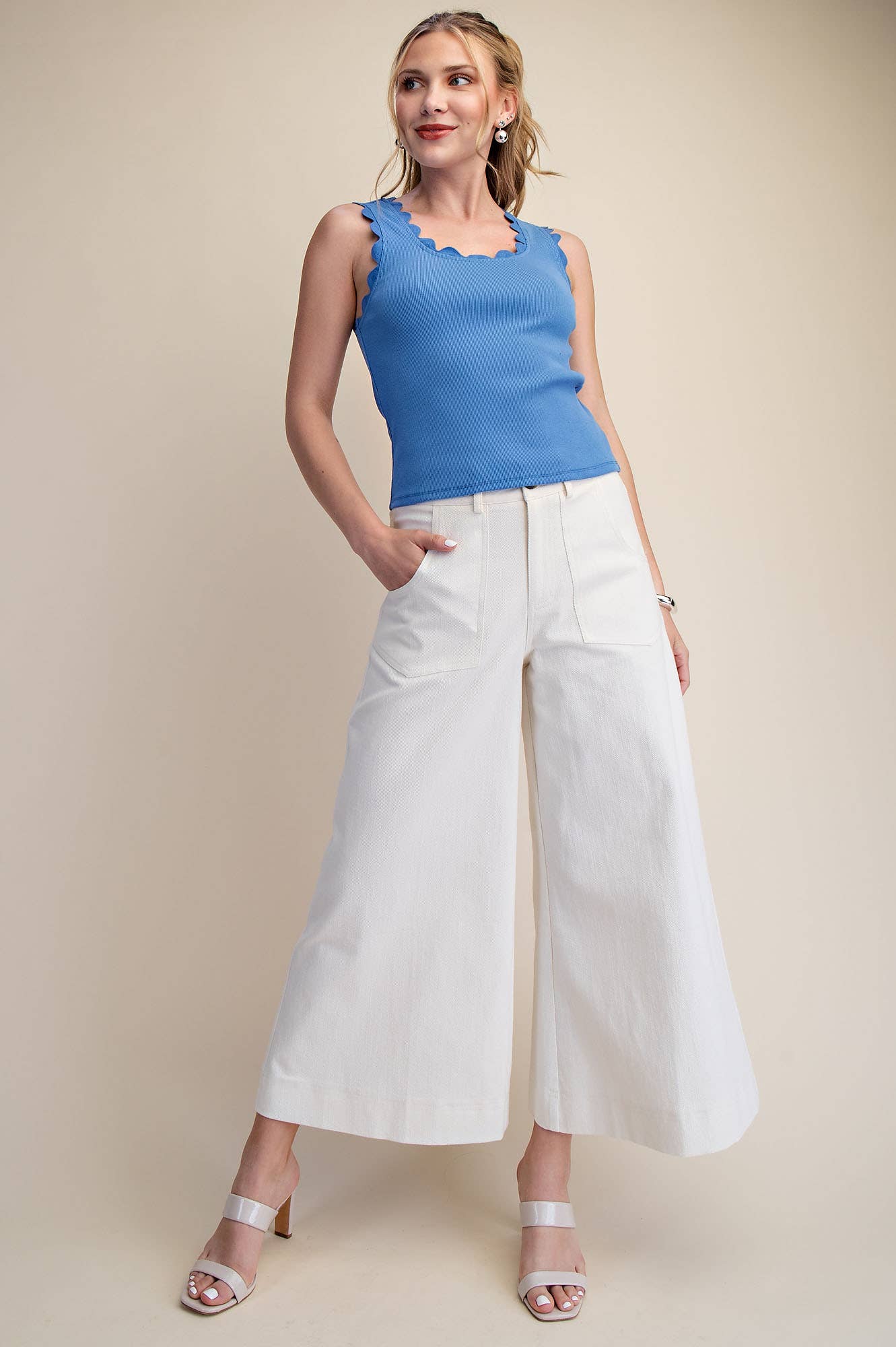 Scallop Scoop Neck Sleeveless Knit Top