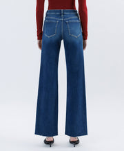 Load image into Gallery viewer, High Rise Raw Hem Slim Wide Jeans
