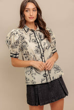 Load image into Gallery viewer, Collared Contrast Trim Woven Top
