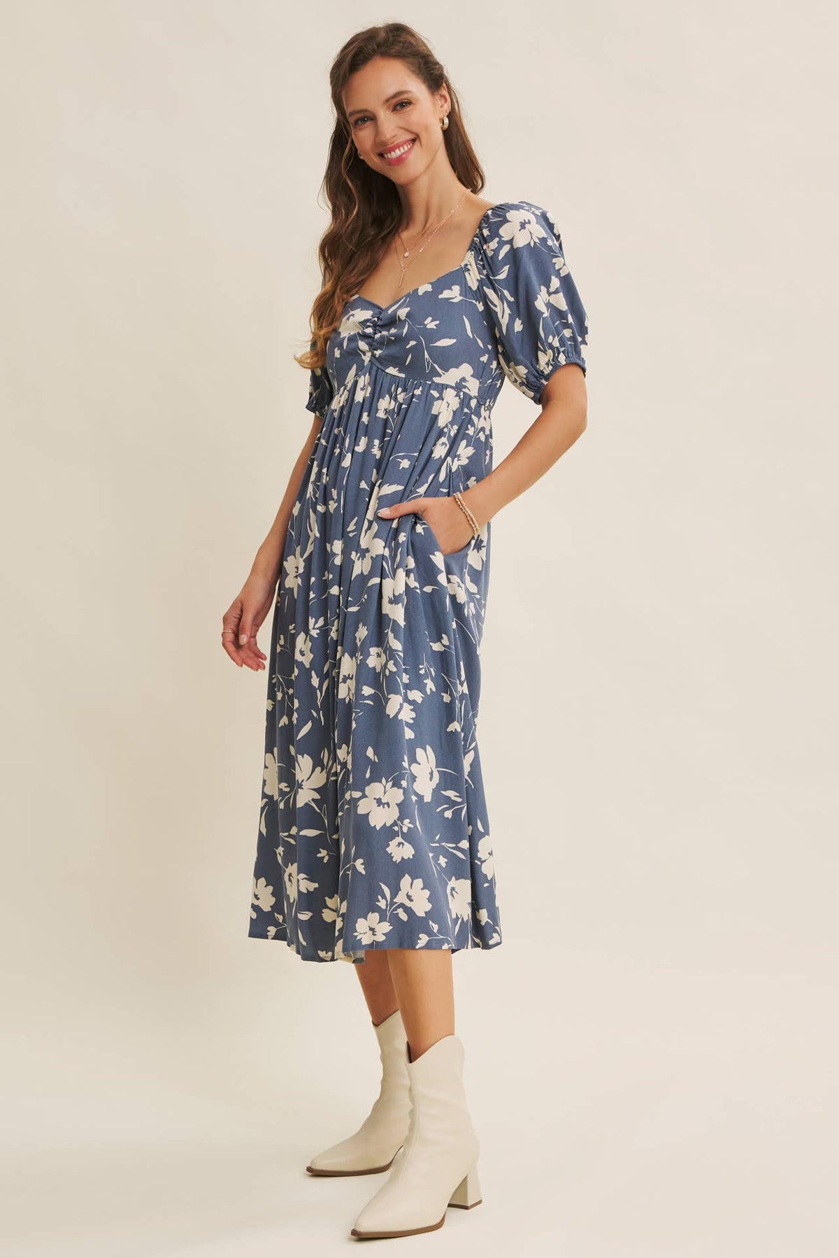 Flowy Sweetheart Neck Midi Dress
