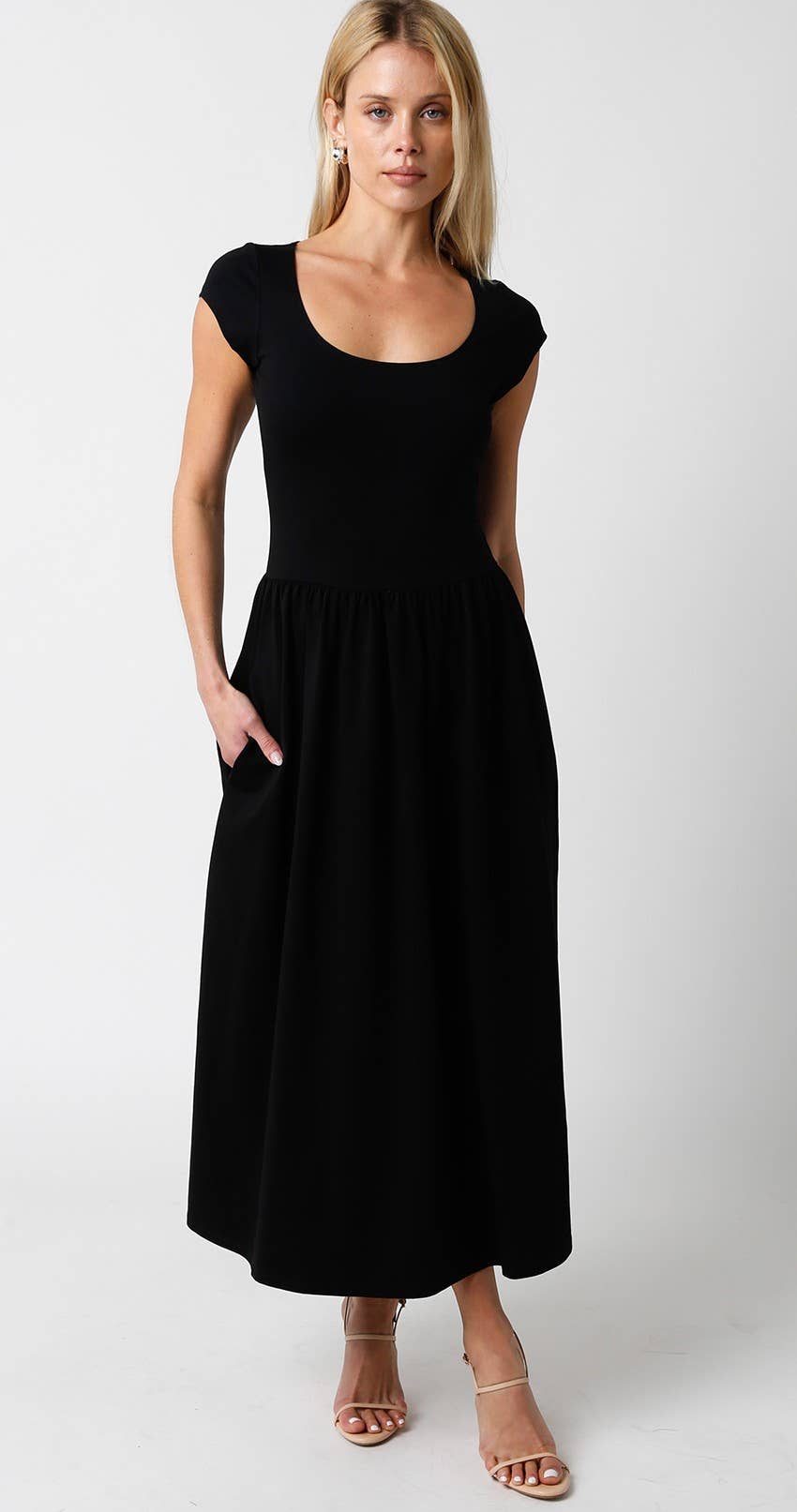 Scoop Neck Short Sleeve Midi Dress