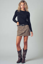 Load image into Gallery viewer, Polished Button Cuff Slim Knit Top
